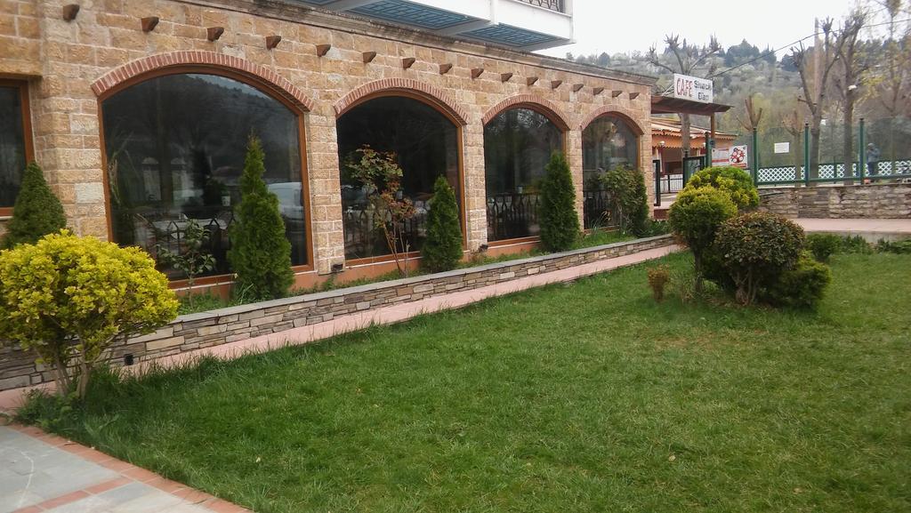 Nefeli Hotel 2*